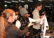 AIK-shop med Oscar och Rashidi