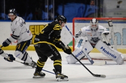 AIK - Karlskoga.  2-1