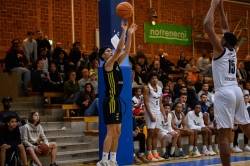 AIK - Fryshuset.  87-82