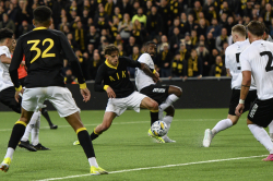 AIK - Örebro.  3-1