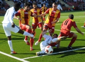 Syrianska - AIK.  Avbruten vid 1-0