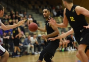 AIK - Swarthmore College. 71-63