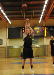 AIK - Central.  79-59