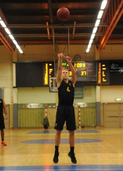 AIK - Central.  79-59