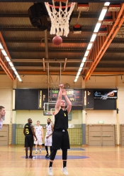 AIK - Köping.  77-68