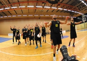 AIK - Köping.  77-68