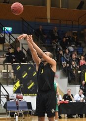 AIK - Luleå Steelers.  95-74